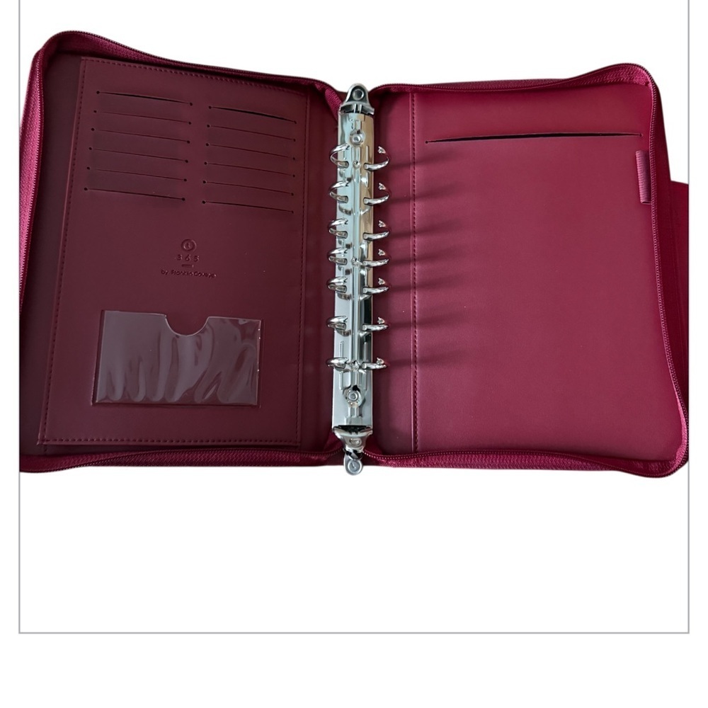 FRANKLIN COVEY 365 Red 7 Ring Planner Binder Retractable Handles 8" x 10.5” - Picture 4 of 16